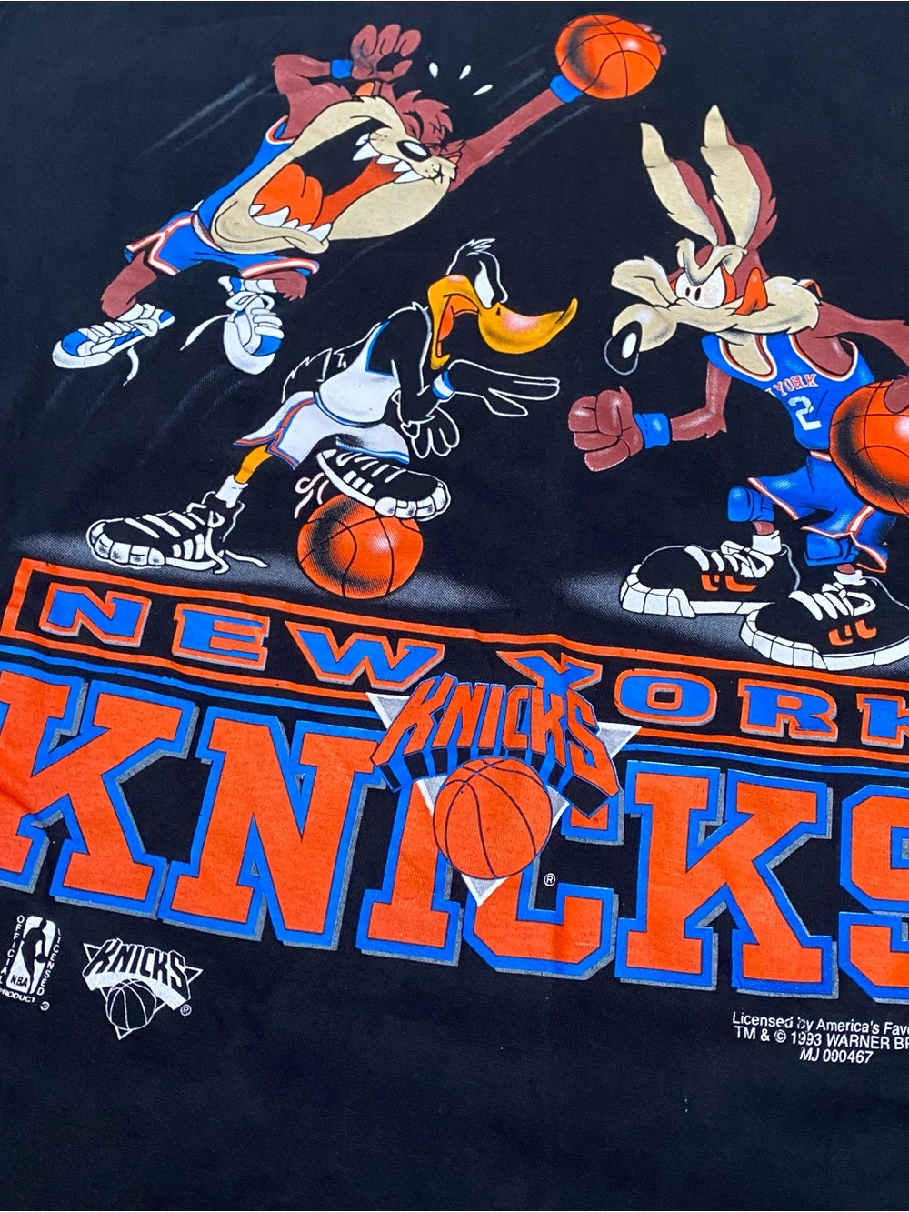 Vintage 90s New York Knicks Looney Tunes T Shirt Single Stitch NBA - Picture 2 of 8